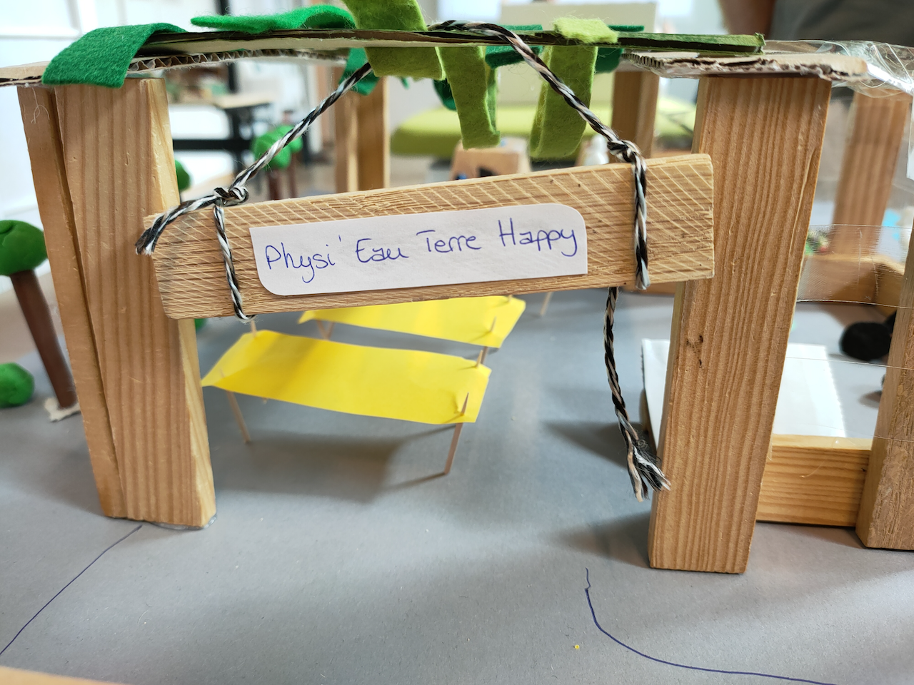 Physi Eau Terre Happy copy